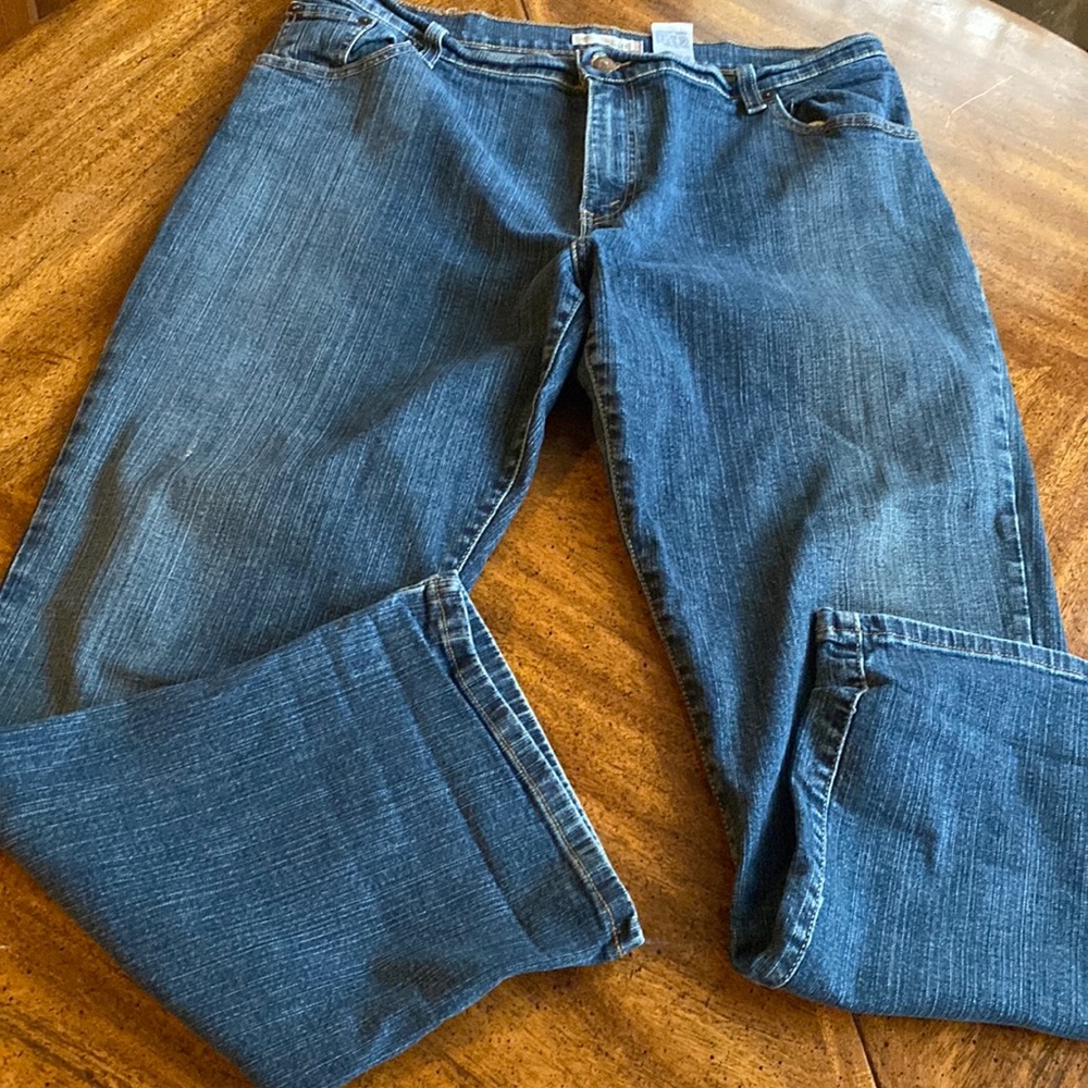 Levi’s 550 relaxed bootcut jeans cute size 16S